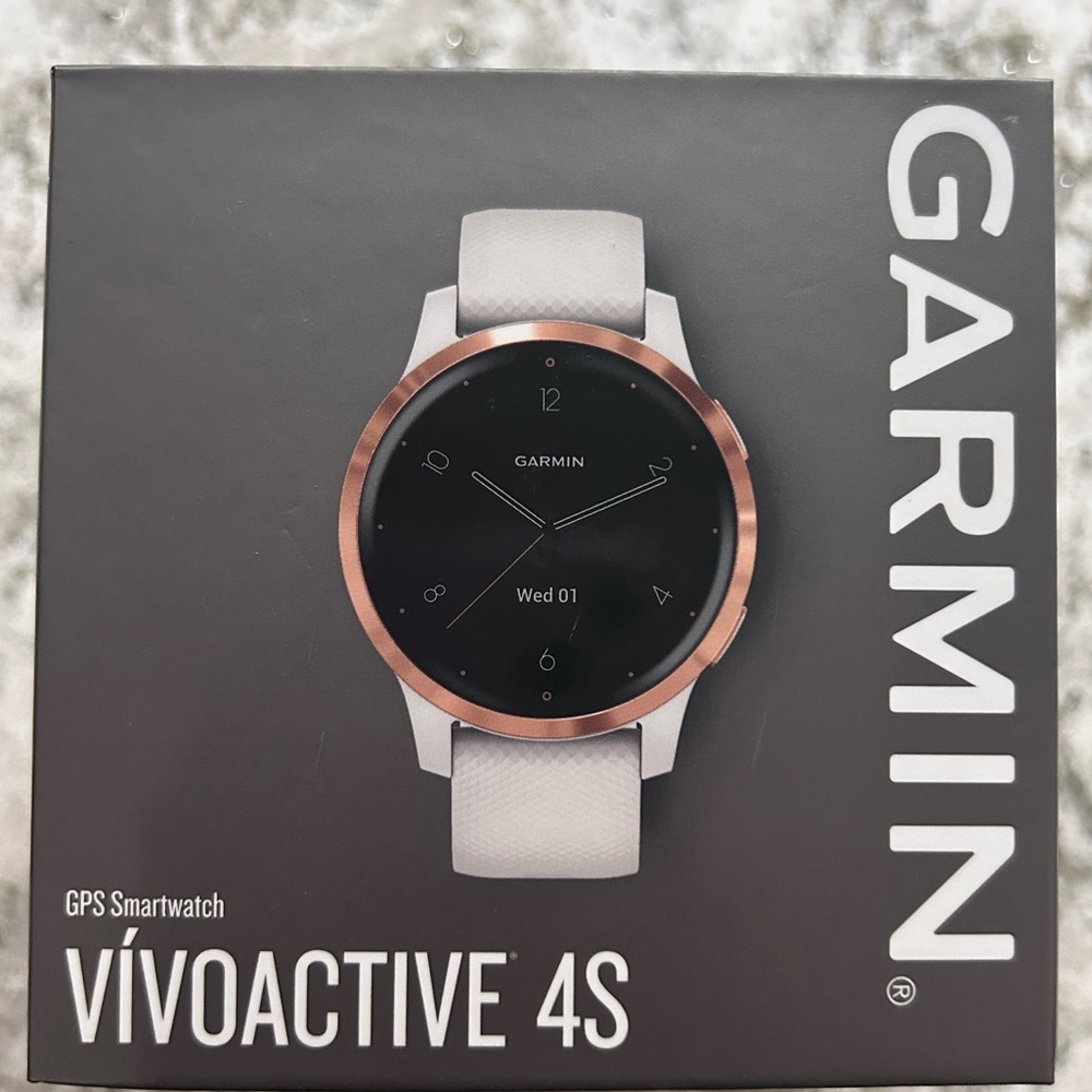 Garmin VivoActive 4S.